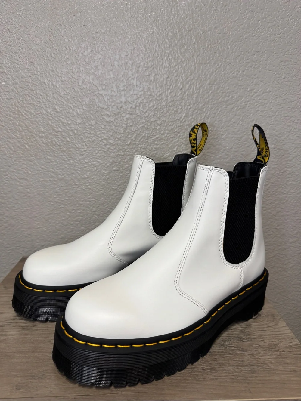 Dr. Martens 2976 Quad White Platform Chelsea Boots Women’s 9